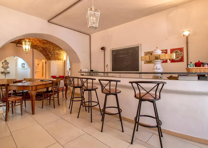 Apartment The Bar 2 Live In