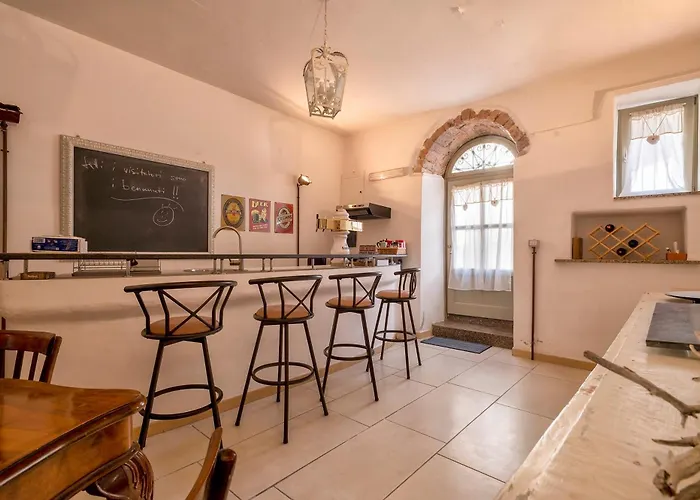 The Bar 2 Live In Apartment Chiaramonti