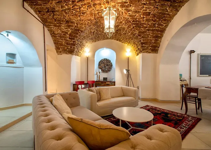 Apartment The Bar 2 Live In *