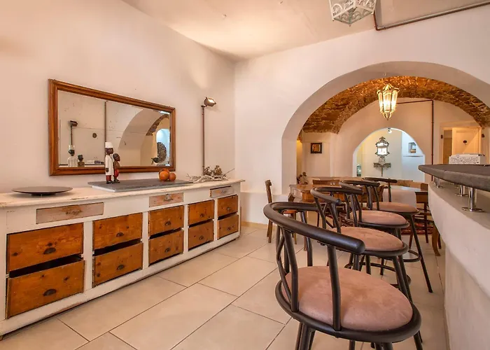 The Bar 2 Live In Apartment Chiaramonti