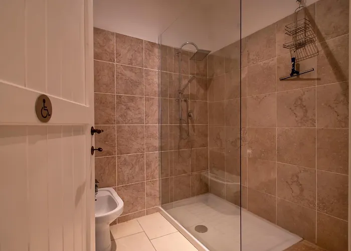 The Bar 2 Live In Apartment